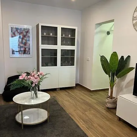 Апартаменты Loft Miramar *